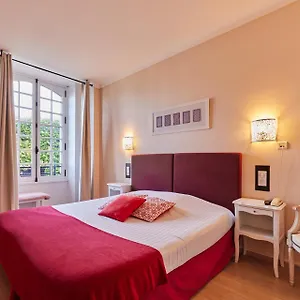 https://les-deux-magots.inbrittany.com